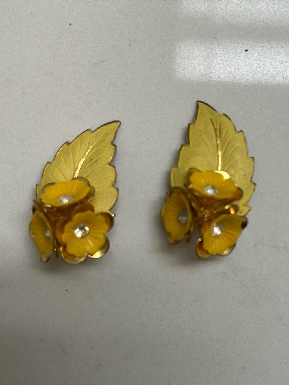 Vintage Yellow Floral Leaf Clip-On Earrings - Gold Tone